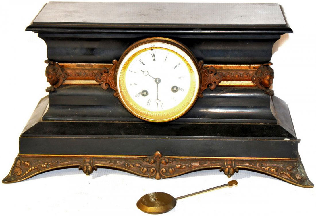Chs W. Kennard & Co. mantle clock 8" H x 13": Chs W. Kennard & Co. mantle clock 8" H x 13"