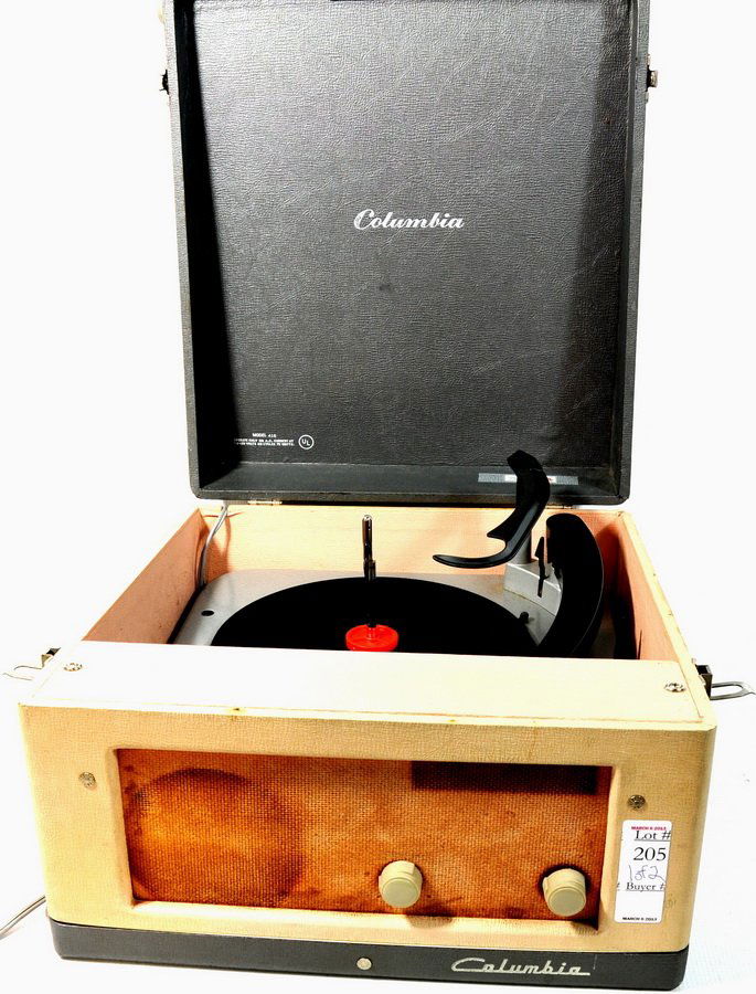 Columbia Record Player in carrying case with dozens of : Columbia Record Player in carrying case with dozens of 45's.