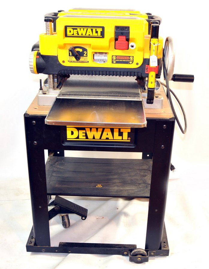 Dewalt 13" Thickness Planer(REAR): Dewalt 13" Thickness Planer in like new condition