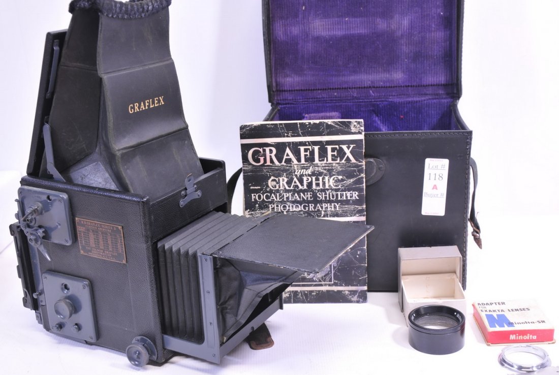 R.B Graflex Series D Camera/T1: Made by the Folmer Graflex Company in original case with paperwork. Lens: Xenar f3.5 F-18cm D.R.P.a. Jos.Schneider &Co Kreuznach No.279636