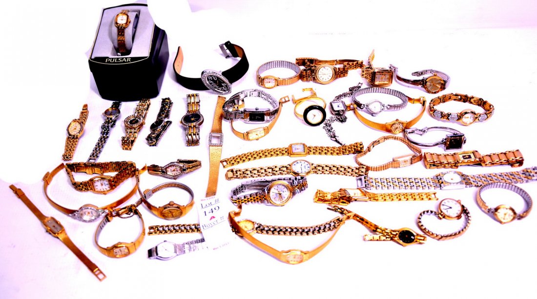 Ladies wrist watch lot inc. Gucci,Seiko, Citizen,./SC2: Some running some not.