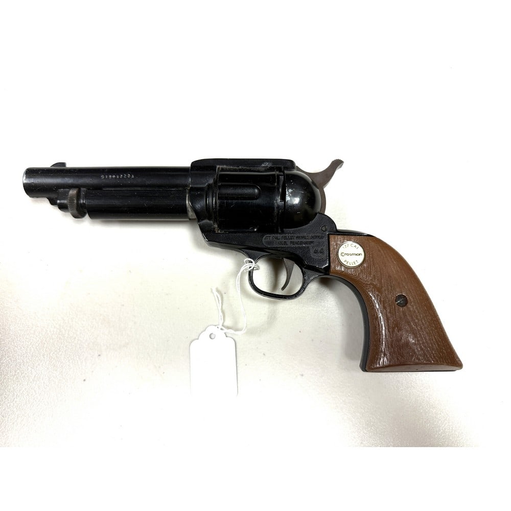 Crosman .177 Caliber Pellet Gun (1 of 4)