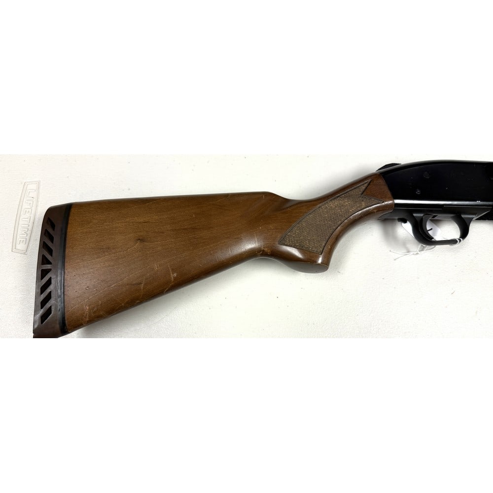 Mossberg Model 500 A 12 Gauge Shotgun (1 of 8)