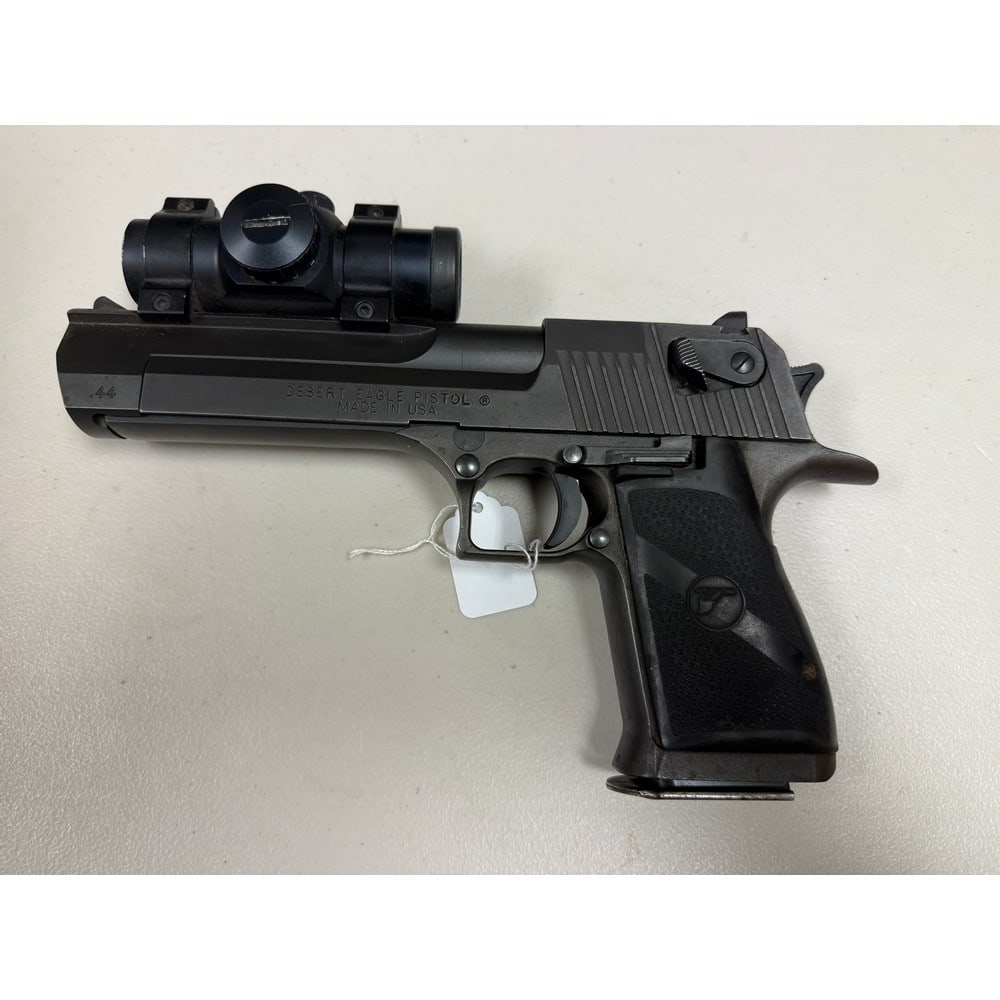 Magnum Research Desert Eagle 44 Magnum (1 of 5)