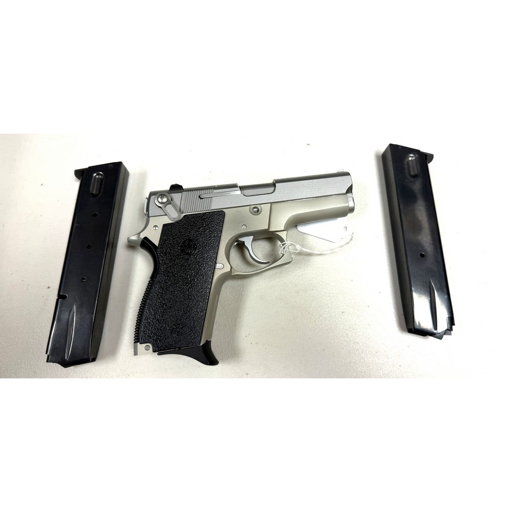 Smith And Wesson Model 669 9mm (1 of 2)