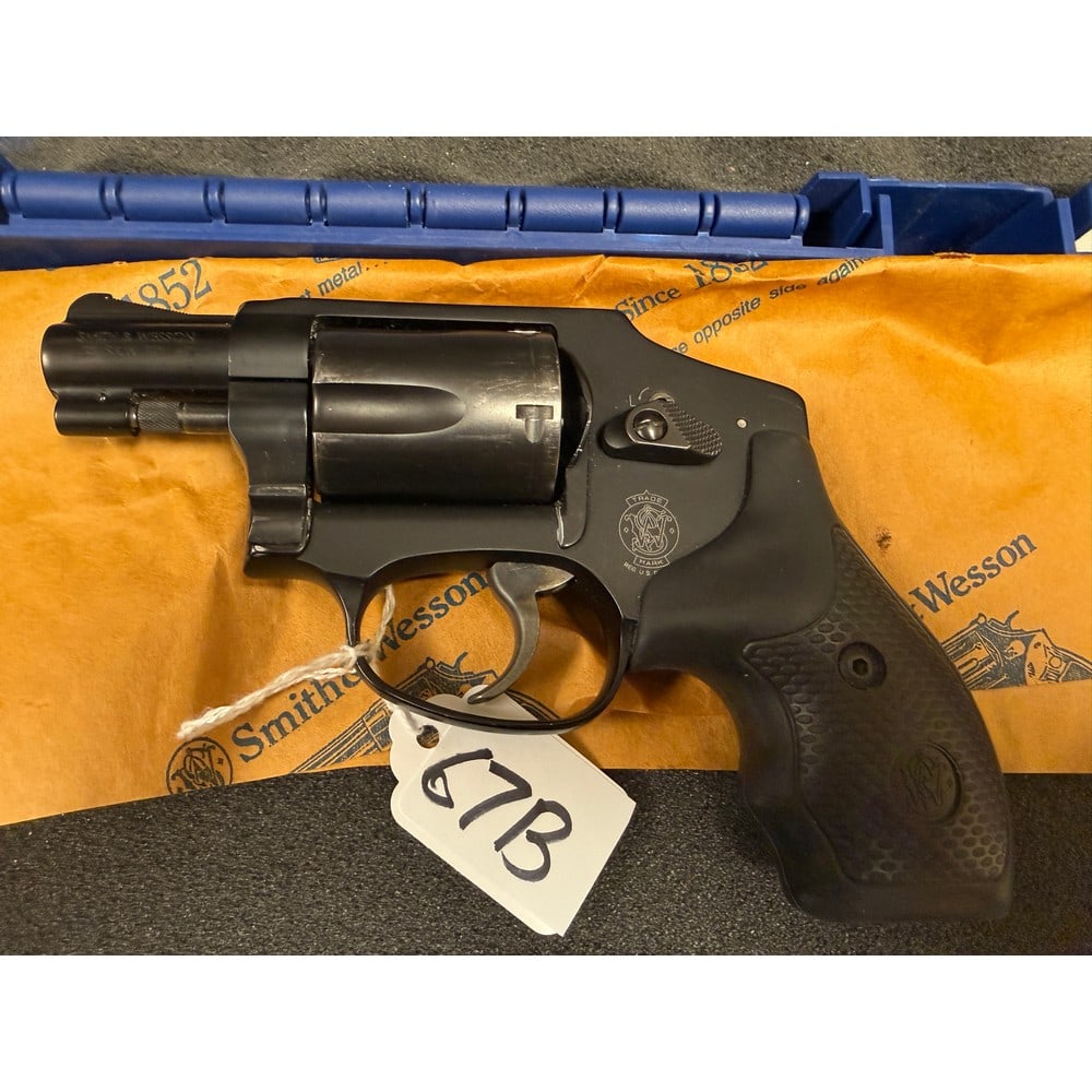 Smith And Wesson Model 442-2 Revolver 38sw: Nice Shape In Case