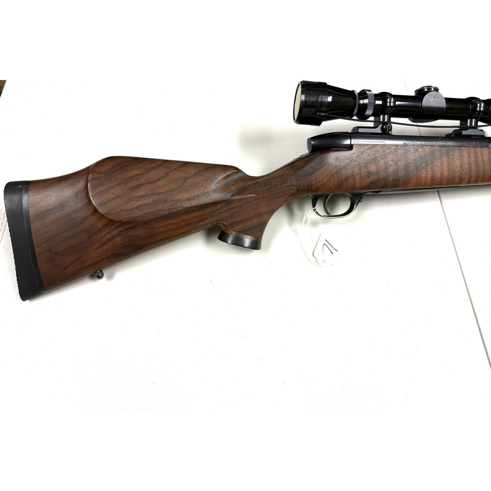 Weatherby Mark V Rifle 300 Weatherby Left Handed (1 of 7)