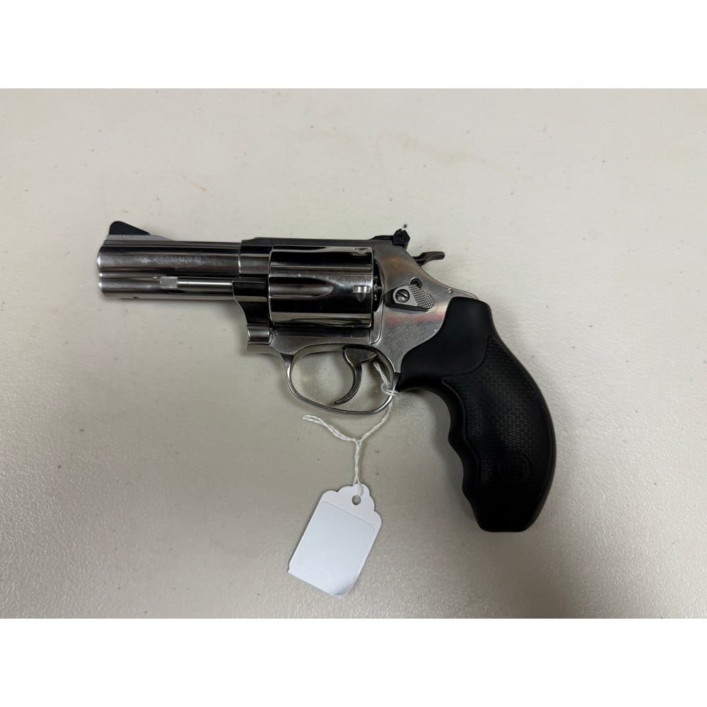 Smith And Wesson Model 60-15 357 Mag Revolver (1 of 5)