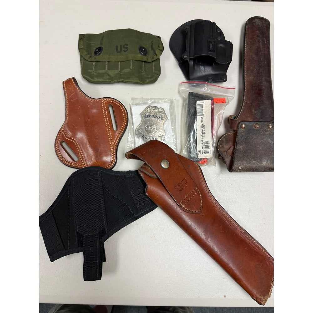 Large Lot Of Holsters/magazines: Large Lot Of Holsters/magazines