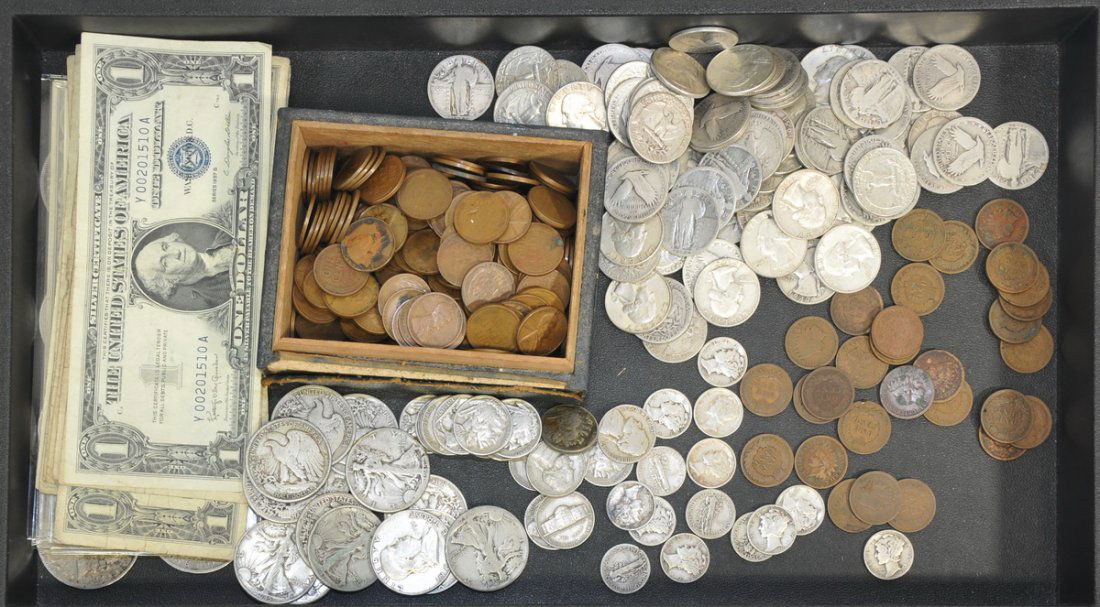 Collection of Coins and Currency: To Include $40 Face Value US Currency including 1934 $10 Bill, 1928 $5 Bill and silver certs and $2 Bills, 8 Morgan Dollars, $7.50 Face Value US Silver Halves, $19.75 Face Value US Silver Quarters, $1