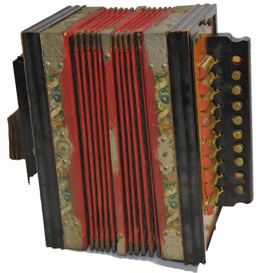 Antique Vintage German (Empress style) Accordion: Bellows are in need of restoration