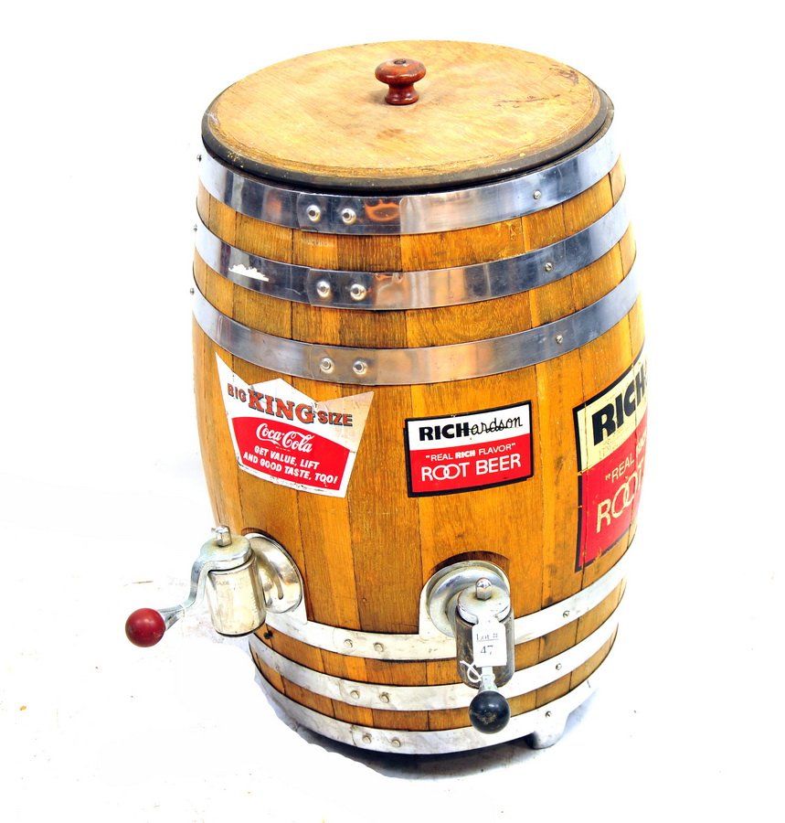 Richardson's Root beer Keg 26x14" Diameter: Richardson's Root beer Keg 26x14" Diameter