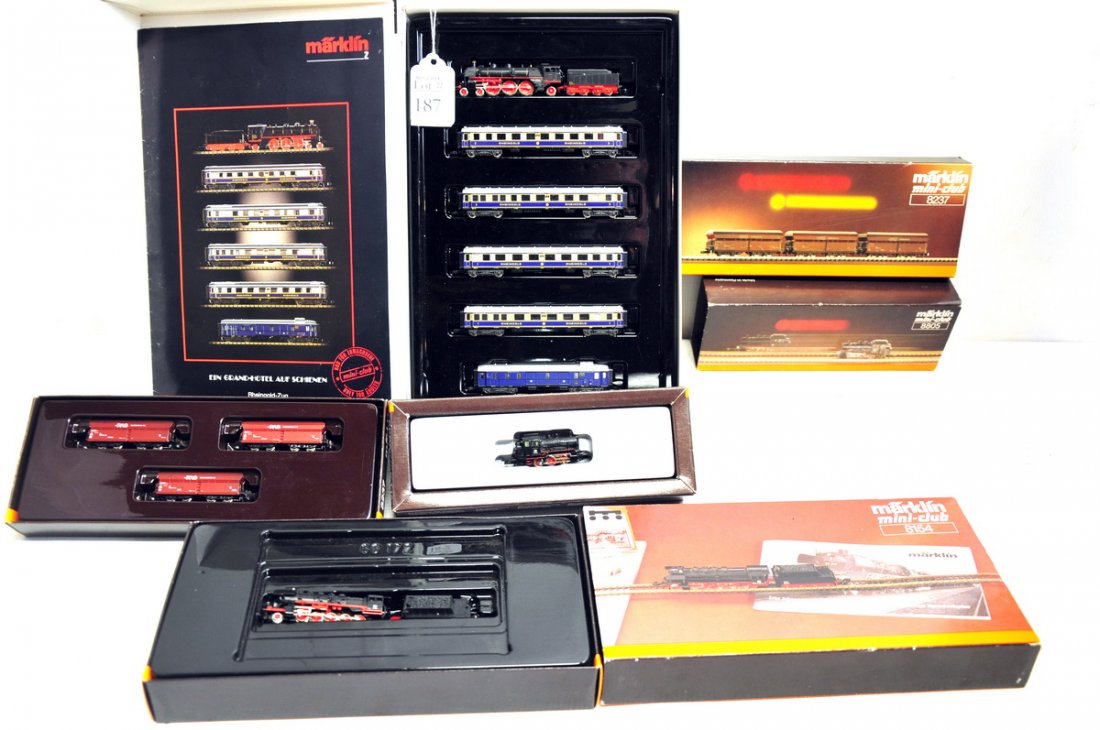 Lot of Marklin Mini-Club Trains: Included are the following sets: 8133, 8154, 8237, and 8805. All are in their original boxes.