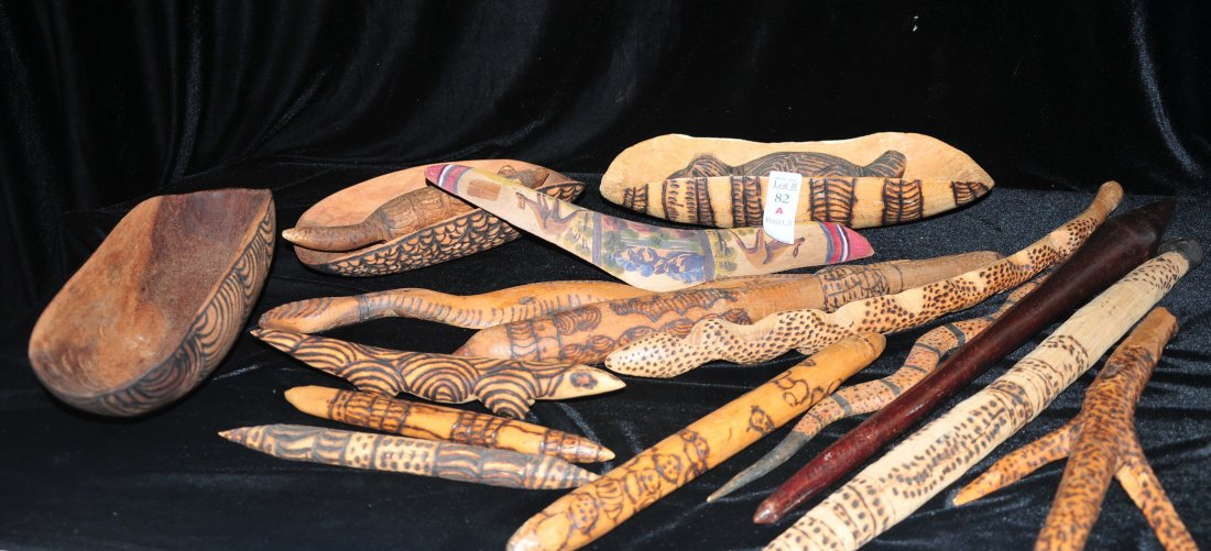 Large Collection of Aboriginal Art Pieces: Large Collection of Aboriginal Art Pieces