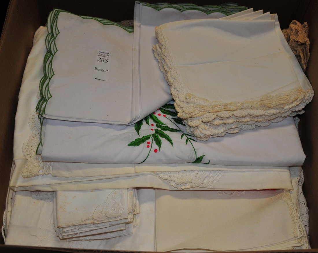 Large Lot of Estate Linen: Large Lot of Estate Linen