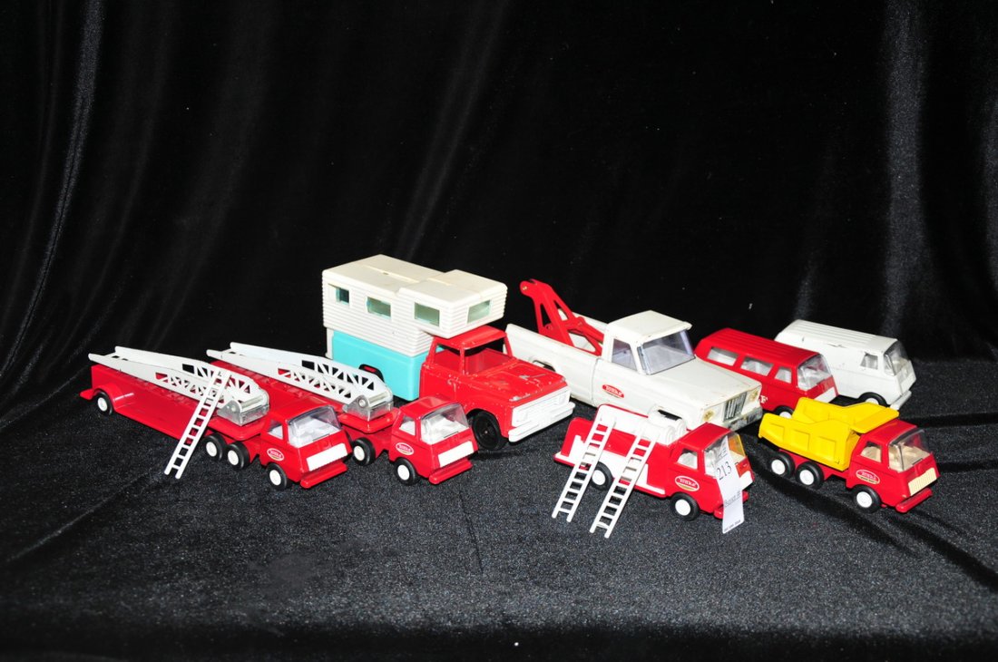 Collection of Vintage Tonka Mini Trucks: Collection of Vintage Tonka Mini Trucks