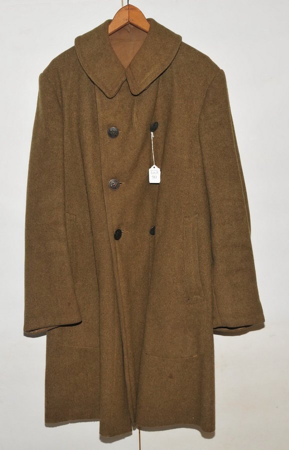 WW I US Army wool overcoat: Nice WW I Army wool coat Both the tunic and overcoat were similar for officers and enlisted men.