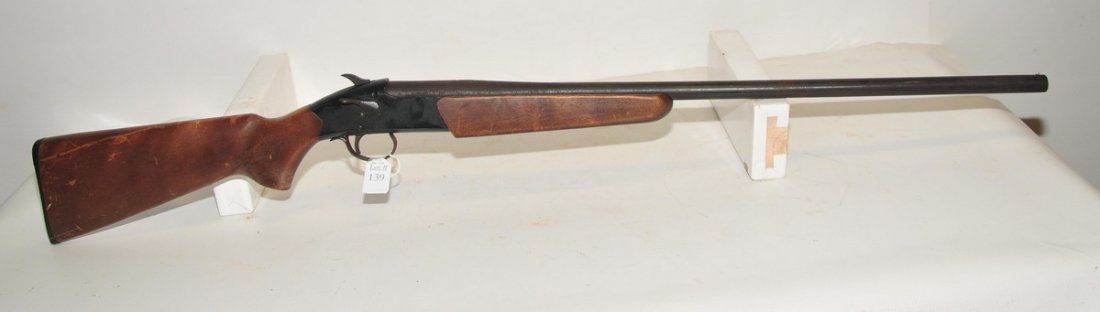 Stevens Model 940E 12 Gauge Shotgun: Stevens Model 940E 12 Gauge Shotgun