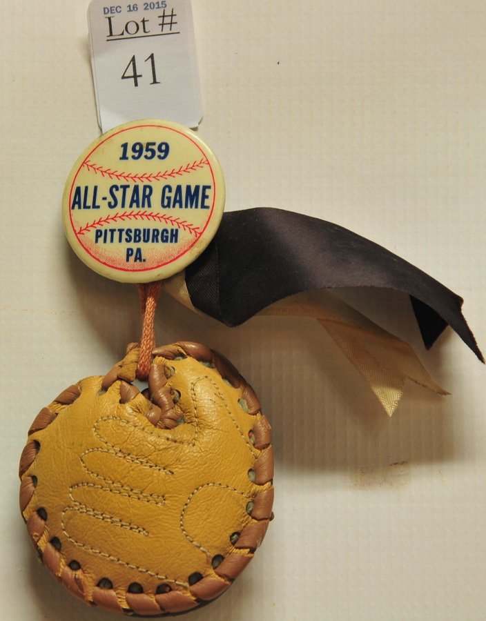 1959 All-Star Button and Mini Glove: 1959 All-Star Button and Mini Glove
