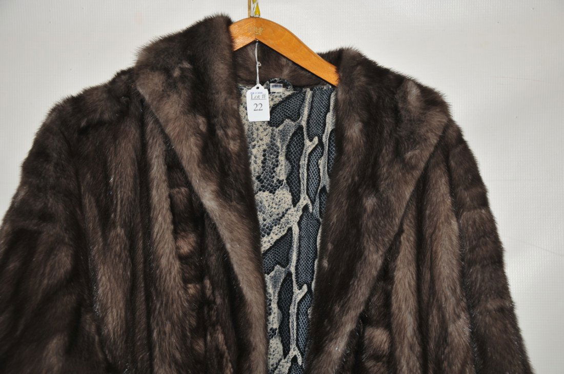 Full Length Fur Coat size 14 or 16 (1 of 3)