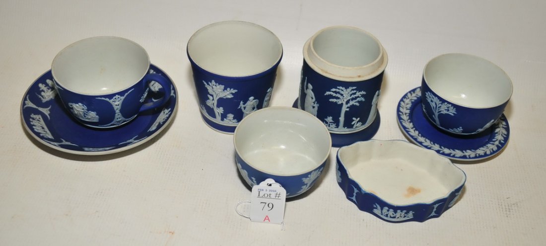 7 Pieces of Wedgwood Jasperware: 7 Pieces of Wedgwood Jasperware