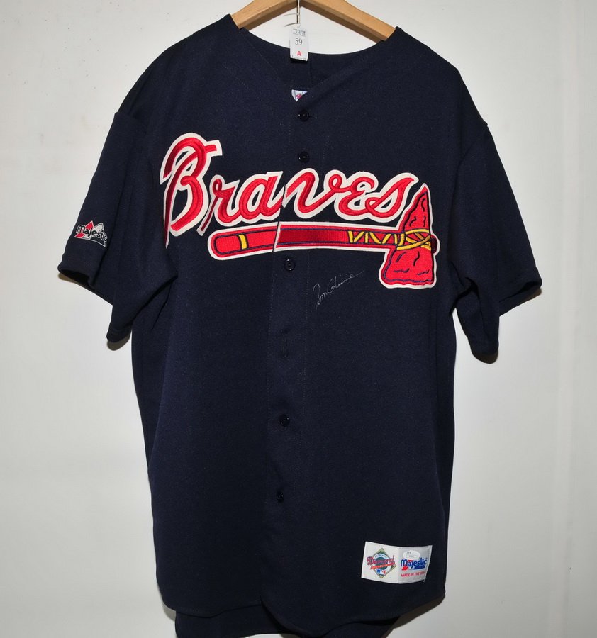 Tom Glavine Signed Braves jersey JSA COA (1 of 4)