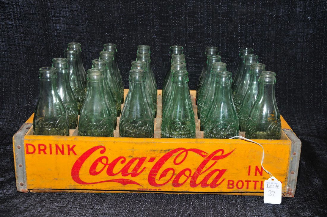 Original Coca-Cola Bottle holder and 24 Bottles: Original Coca-Cola Bottle holder and 24 Bottles