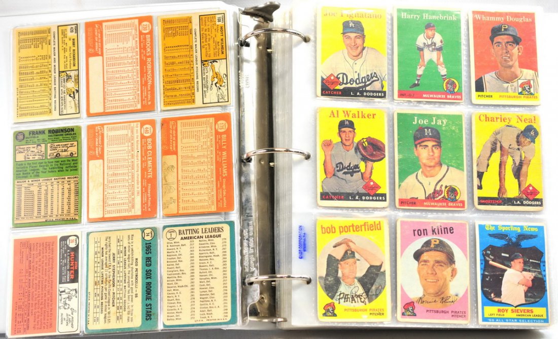 Album of 454 1958-67 Topps Baseball Cards: Clemente, Brooks Robinson, Hoyt Wilhelm and more