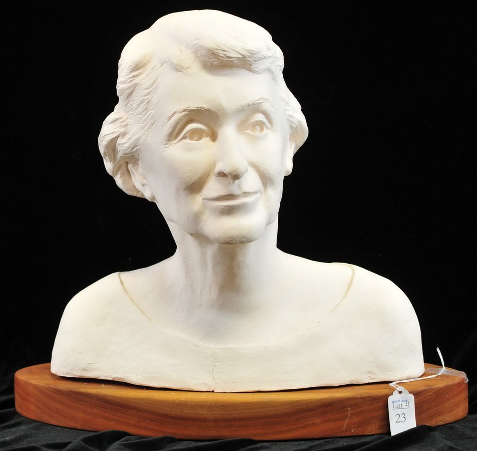 Chalk Sculpture self Portrait Elinor Marvin (1 of 1)