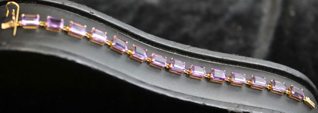 Ladies Amethyst Bracelet and Ring 10Kt Gold (1 of 4)