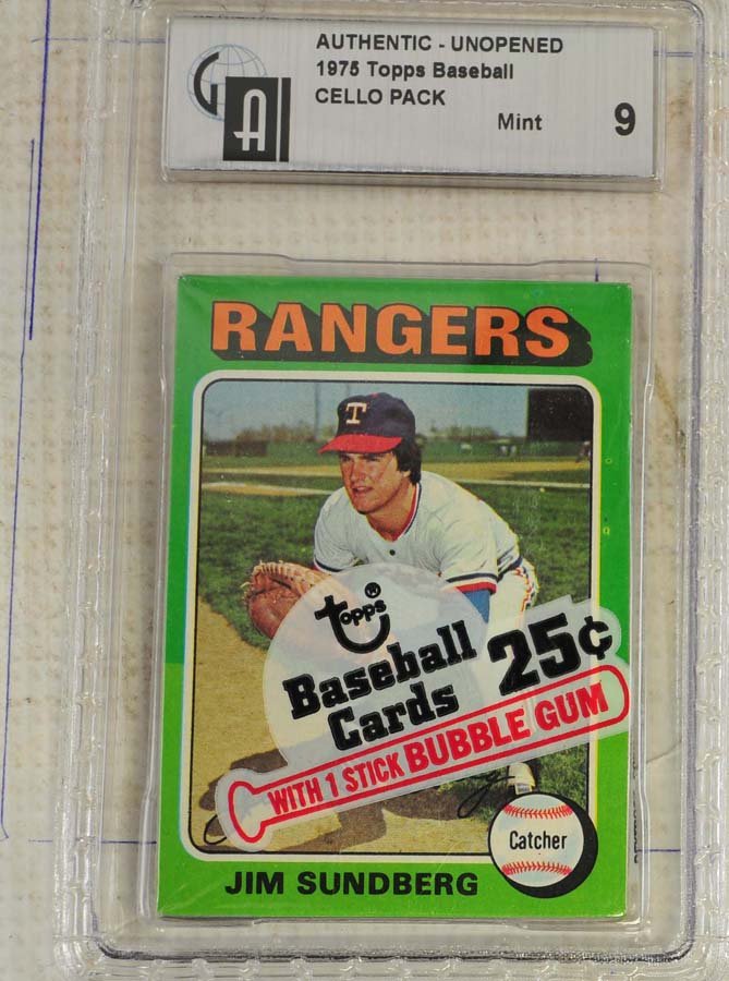 1975 Topps Gr aded Cello Pack (1 of 2)