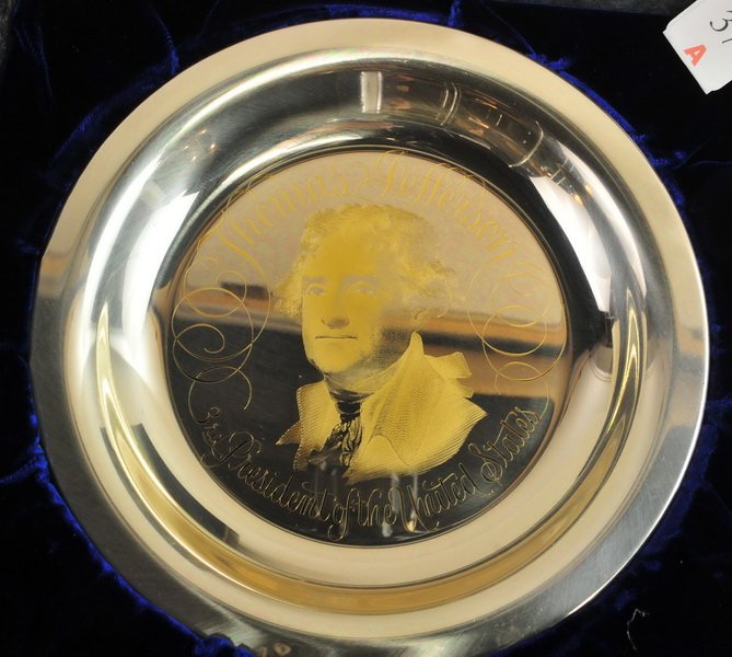 2- Franklin Mint Presidential Sterling & 24K Plate: 2- Franklin Mint Presidentail Sterling & 24K Plates. One Thomas Jefferson plate number 3 in the presidential series, serial #970 and One James Monroe plate number 5 in the presidential series, serial
