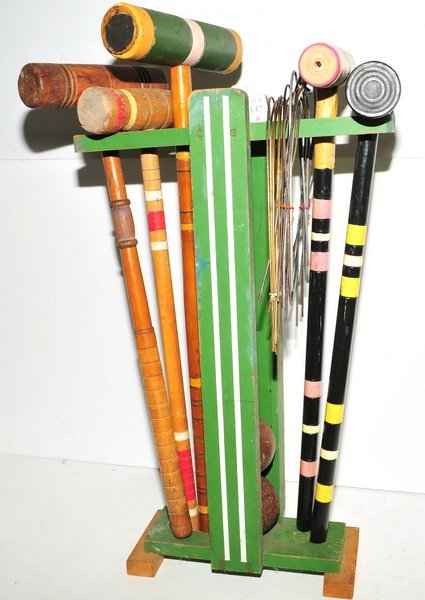 Vintage Croquet Set: Includes bucket of extra balls