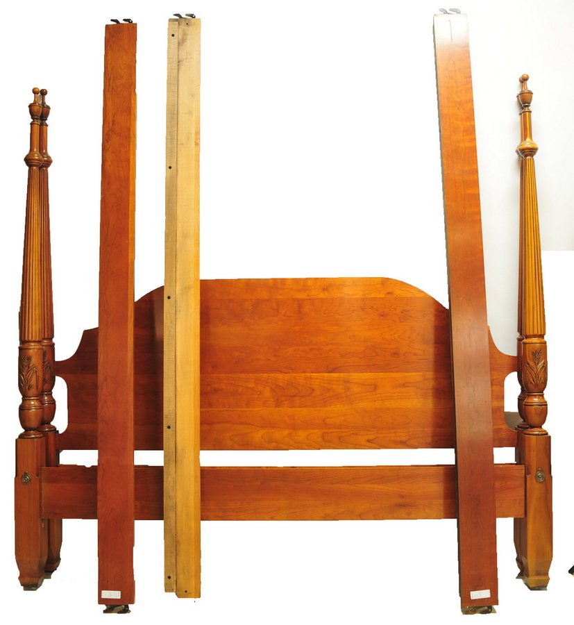 California King 4 Post Carved bed by Harden: California King 4 Post Carved bed by Harden "****Note this item was won in a previous sale and was never paid for, so it is being offered for sale again.