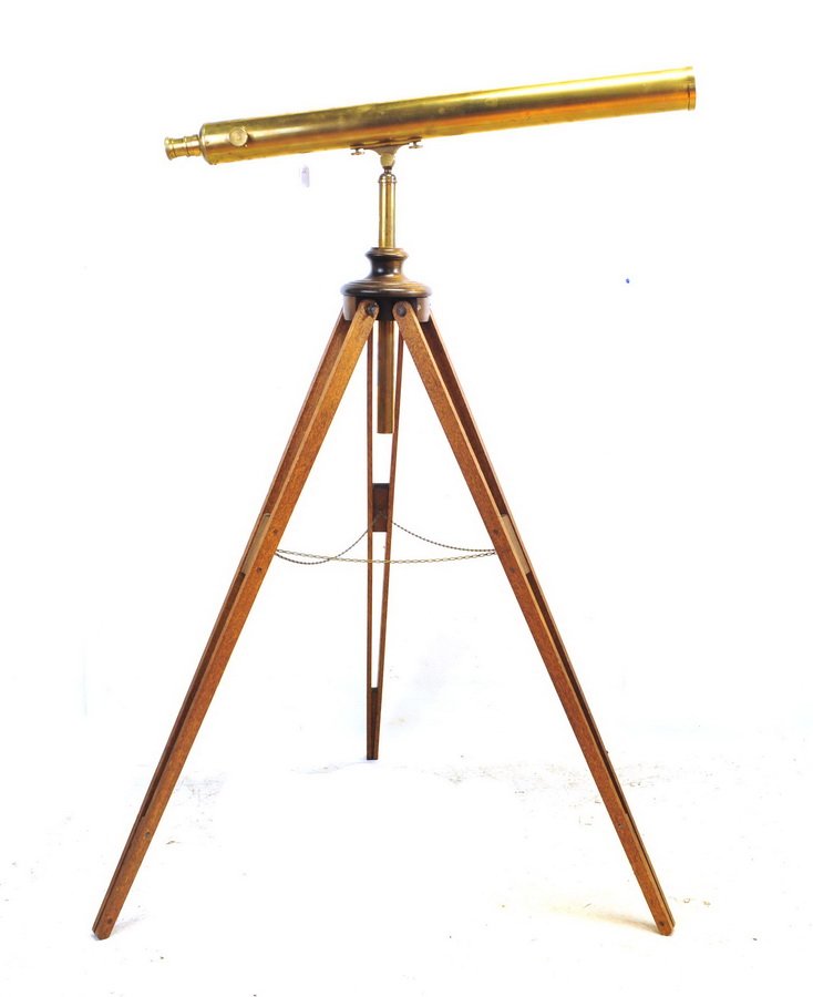 Antique Terrestrial Brass Telescope Spyglass Mari: Antique Terrestrial Brass Telescope Spyglass Maritime Full Size Wooden Tripod. Telescope is ideal to grace the balcony, library, conservatory or drawing room of a fine house. The optics of the telesco
