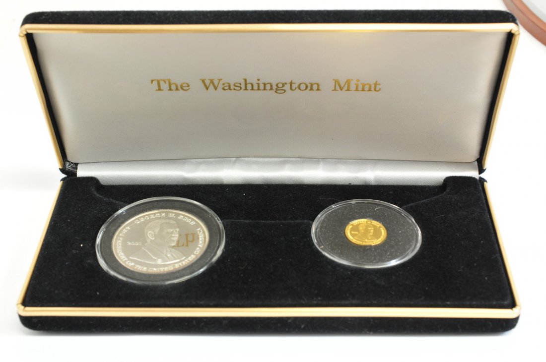 Washington Mint 1/10 OZ Gold coin & 1 OZ Silver: Washington Mint 1/10 OZT Gold coin & 1 OZT Silver George Bush Presidential Election proof coins with only 10,000 minted. These are #8770 of 10,000 with coa's
