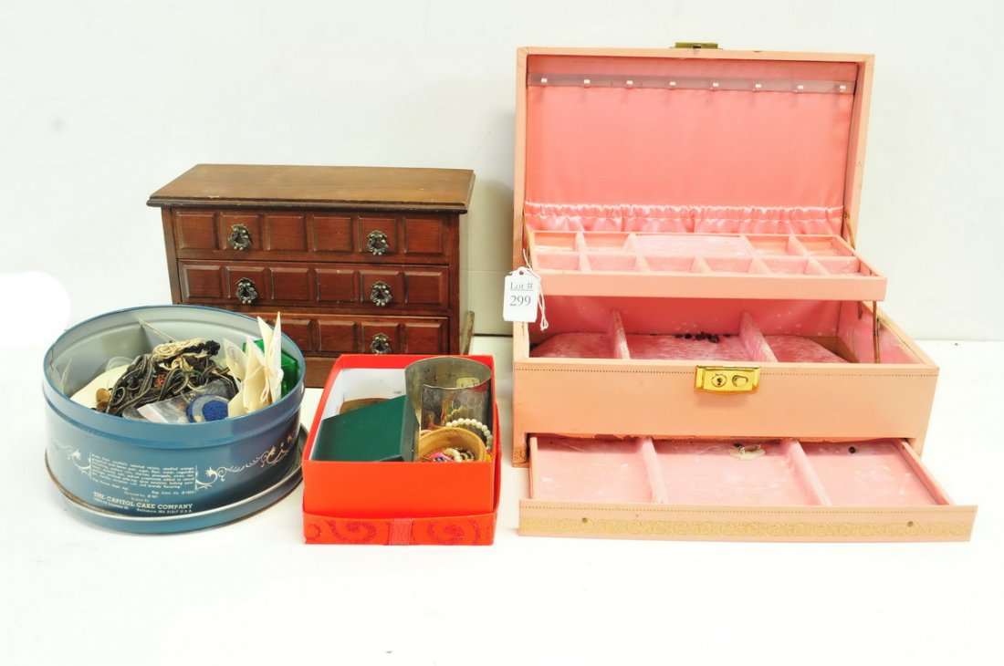 Estate Costume Jewelry/Jewelry Boxes: Costume Jewelry, Beads, empty jewelry boxes