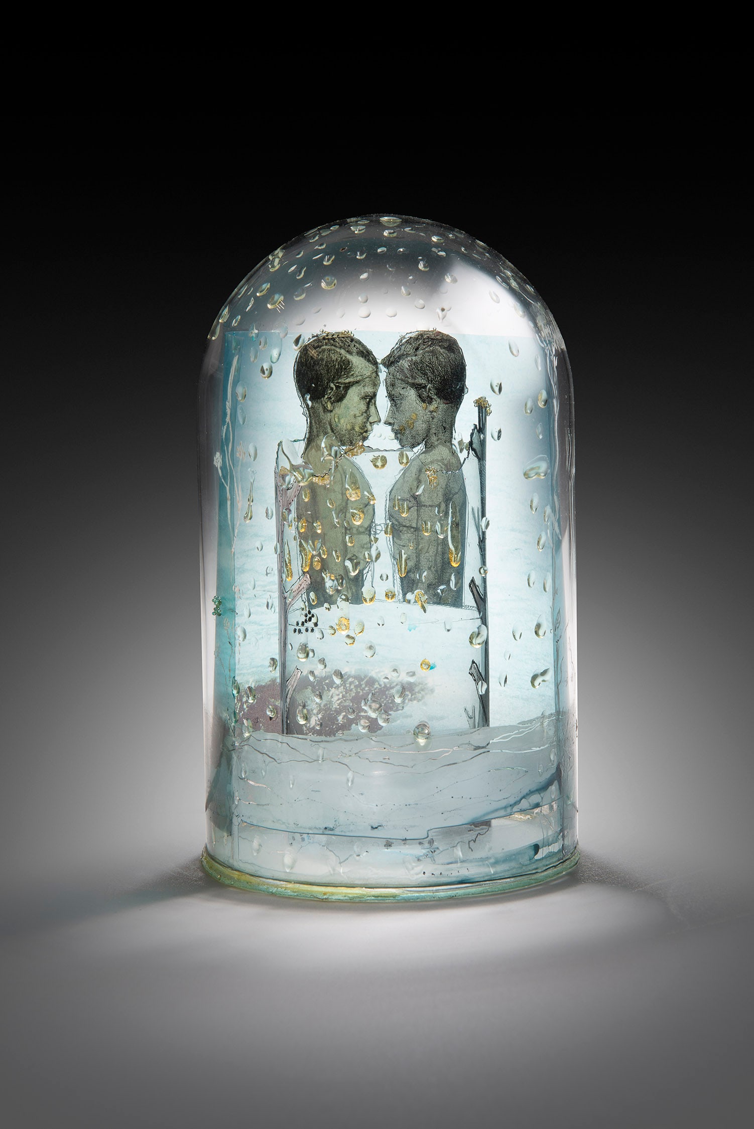 Sibylle Peretti Twins Glass Sculpture Art: Sibylle Peretti (Germany), Twins, 2001. 8 x 4.5 x 4.5 inches. A details sculpture by the artist who often collaborates with artist Stephen Paul Day. The topic of twins is seen her work throughout her