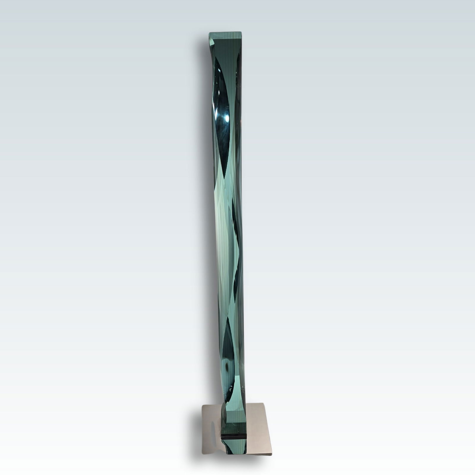 Toshio Iezumi M.110301 Tall Japanese Sculpture (1 of 9)