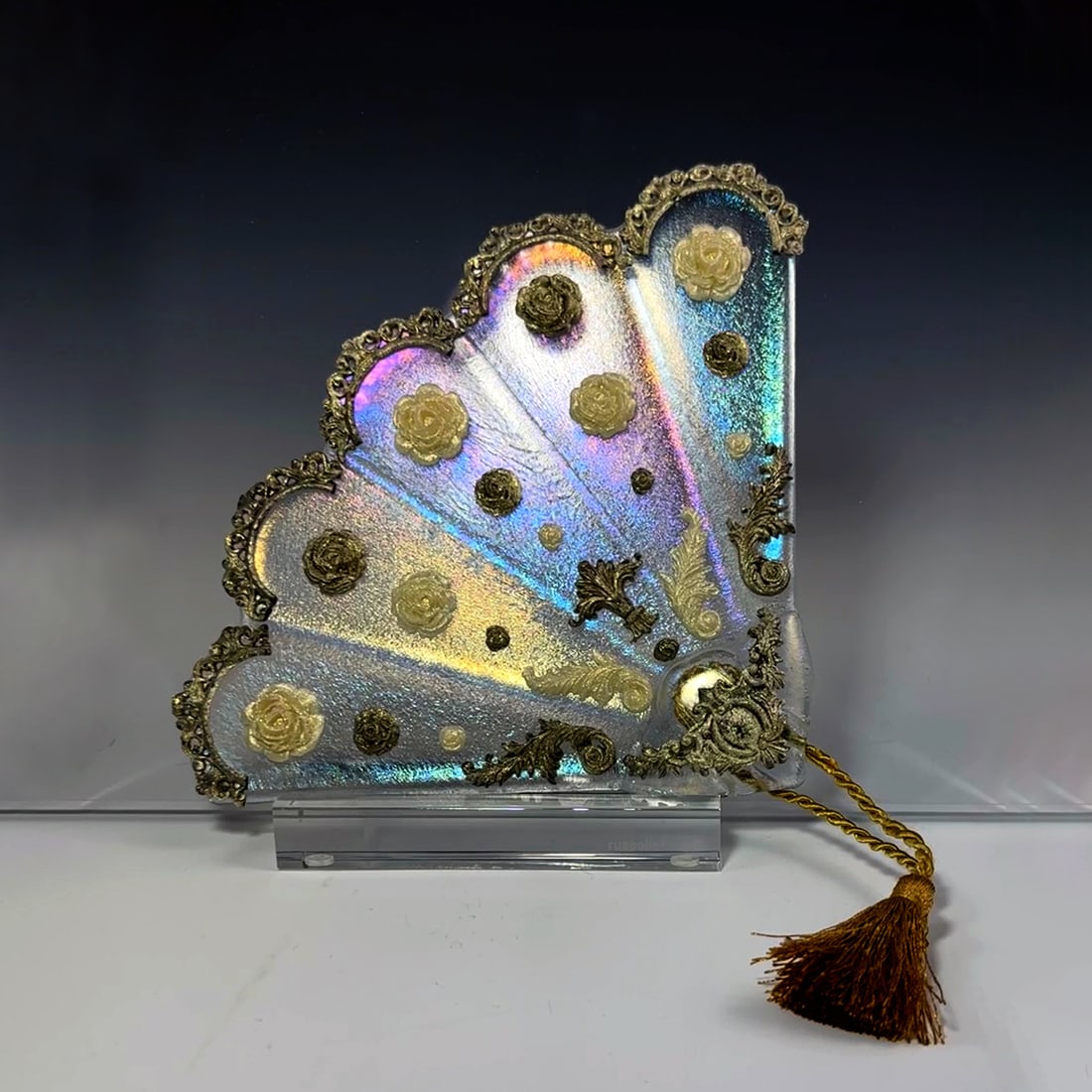 Alexandra Fresch Scalloped Fan Art Glass (1 of 3)