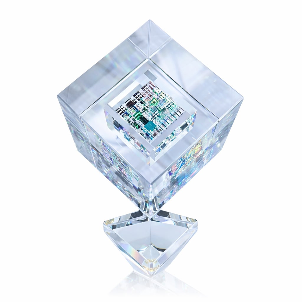 Jon Kuhn Swinger Art Glass: -- View a short video of this work: https://www.youtube.com/watch?v=49a5Z-cCD9o? Artist name: Jon Kuhn Country of origin: United States Title of the work: Swinger Year: 1998 Dimensions: