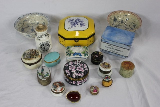 Assortment of Twelve Assorted Porcelain Articles: Including Limoges Boxes Two Tolosa Bowls Tiffany and Co Limoges, France Oval box (Some slightly damaged)