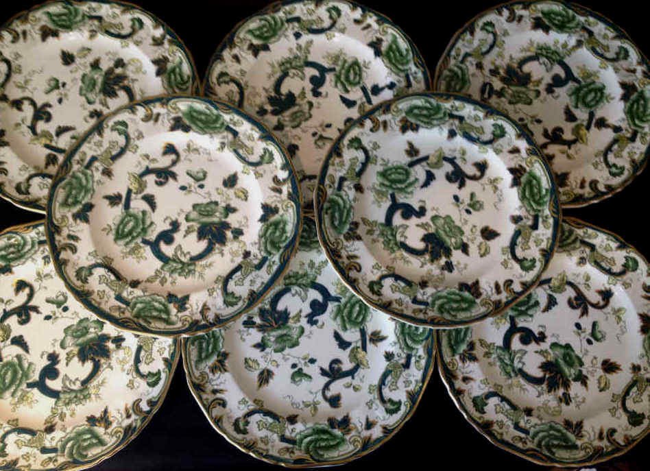 8 Antique Masons Ironstone Dinner Plates: Diameter 10.5 inches.