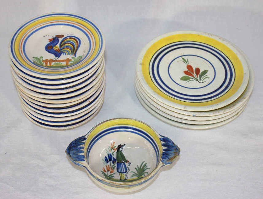 Set of Quimper Porcelain Plates and Bowls: Five dessert plates (width 7 inches), 11 small plates (width 5 inches), and one bowl with handles (height 2 inches)