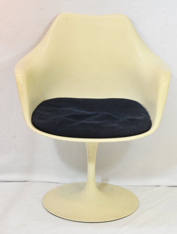 Knoll Saarinen Tulip Armchair: With seat cushion. Height 31 Inches Width 25 Inches Depth 16 Inches.