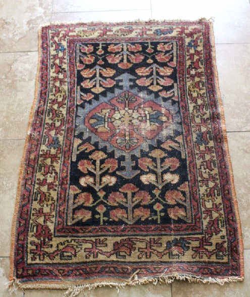 Small Oriental Carpet: 4 feet by 6 Feet