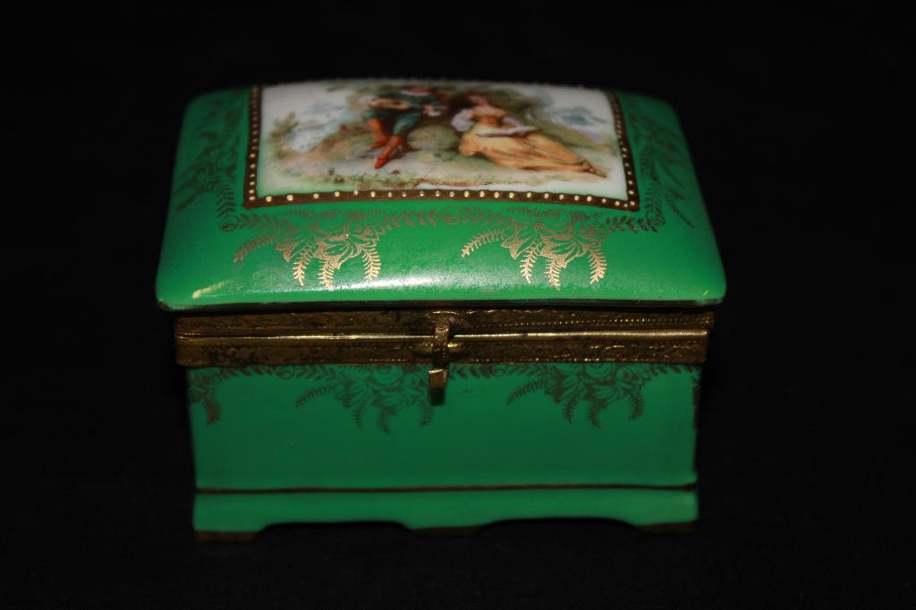 German Porcelain Box: German Porcelain Box