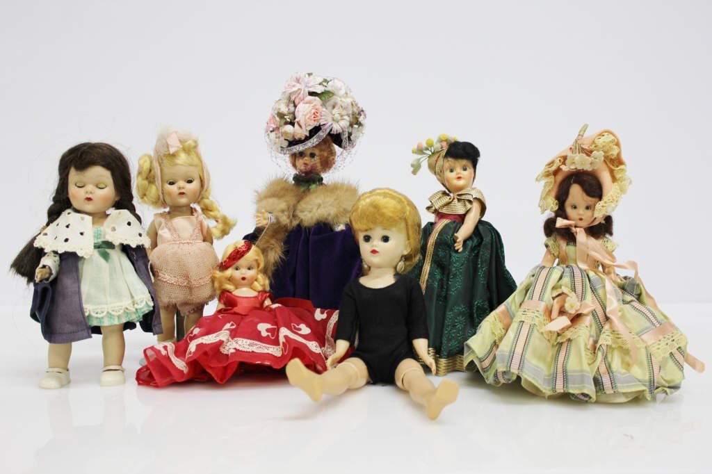 Group of 7 Madame Alexander Style and Other Dolls: Assorted Sizes