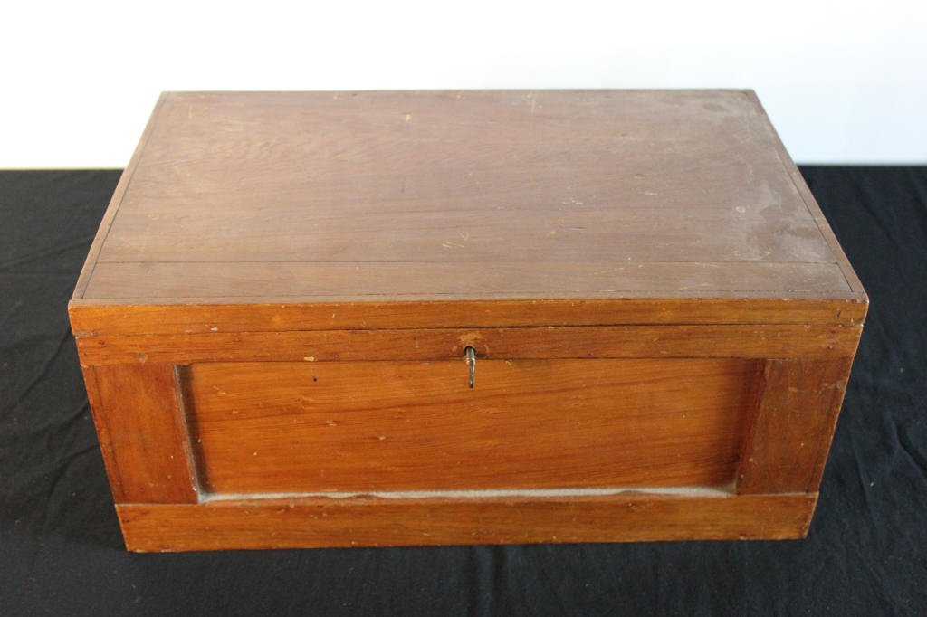 Wooden Box with Key (1 of 3)