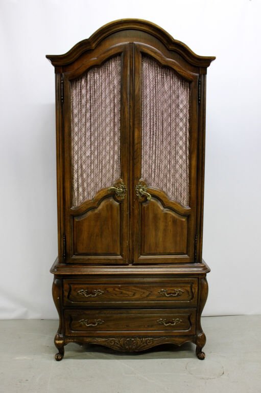 Mahogany Armoire by Carlton House (1 of 10)